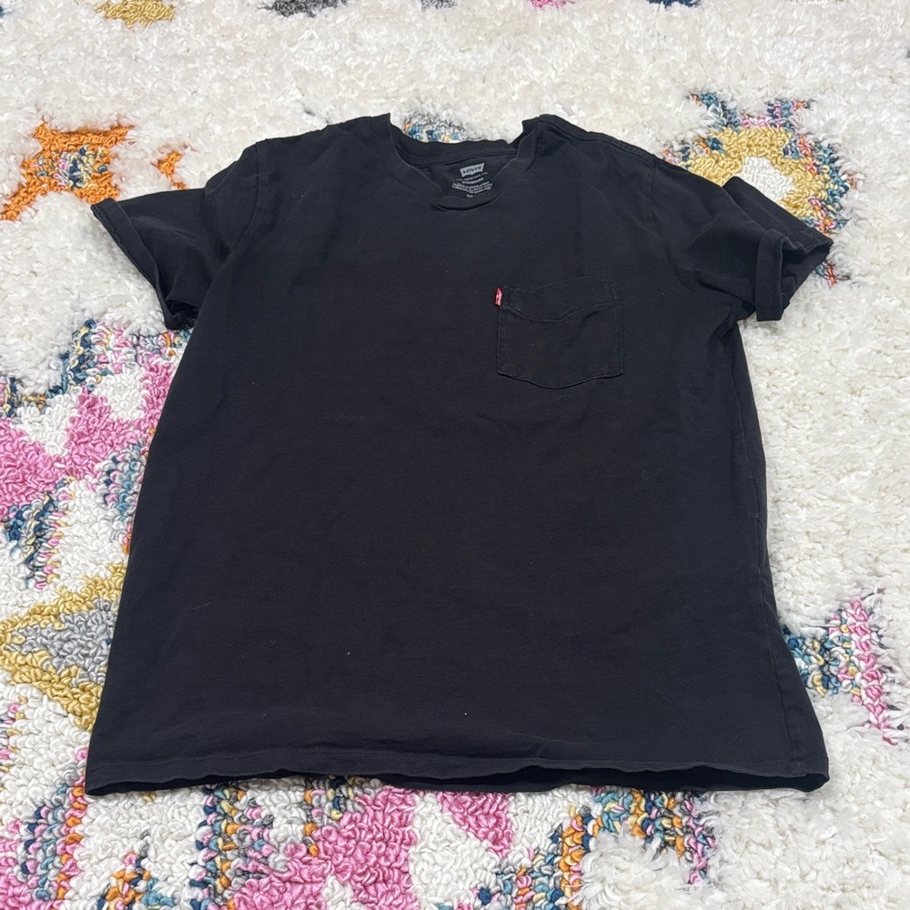 Levi’s T-shirt